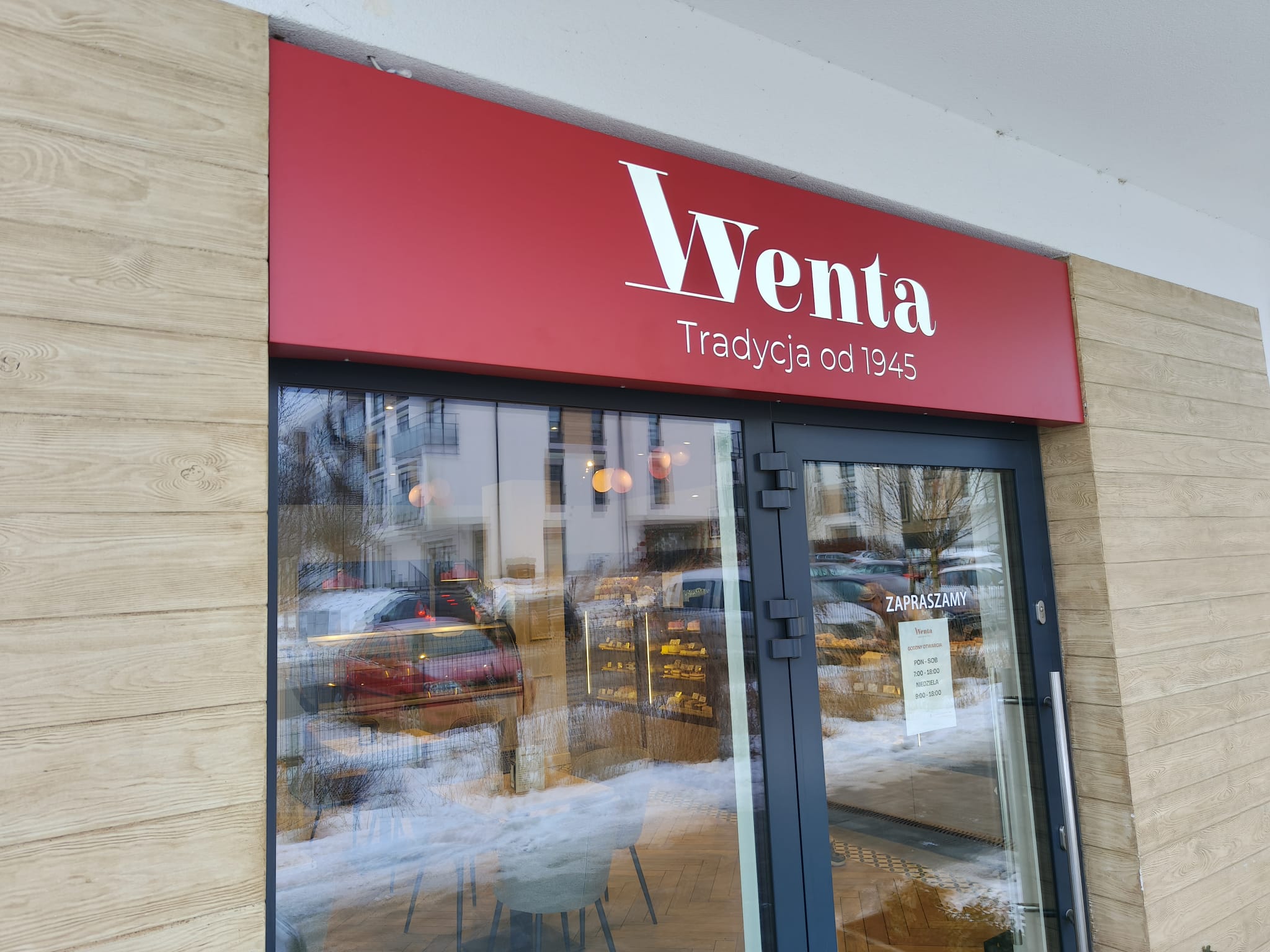 Kaseton reklamowy – skuteczna reklama zewnętrzna